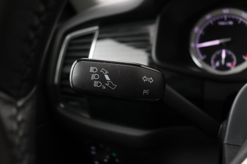 Škoda Kodiaq 1.5 TSI Business Edition Plus | Panoramadak | Trekhaak | 360° Camera | Canton | Travel Assist | Keyless | Stoel+Stuurverwarming | ACC