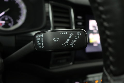 Škoda Kodiaq 1.5 TSI Business Edition Plus | Panoramadak | Trekhaak | 360° Camera | Canton | Travel Assist | Keyless | Stoel+Stuurverwarming | ACC