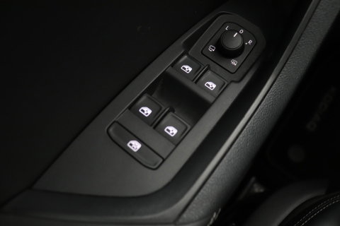 Škoda Kodiaq 1.5 TSI Business Edition Plus | Panoramadak | Trekhaak | 360° Camera | Canton | Travel Assist | Keyless | Stoel+Stuurverwarming | ACC