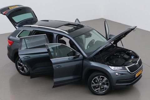 Škoda Kodiaq 1.5 TSI Business Edition Plus | Panoramadak | Trekhaak | 360° Camera | Canton | Travel Assist | Keyless | Stoel+Stuurverwarming | ACC