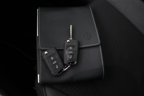 Volkswagen Taigo 1.0 TSI Life | ACC | Travel Assist | Navigatie | LED | App-Connect | DAB+