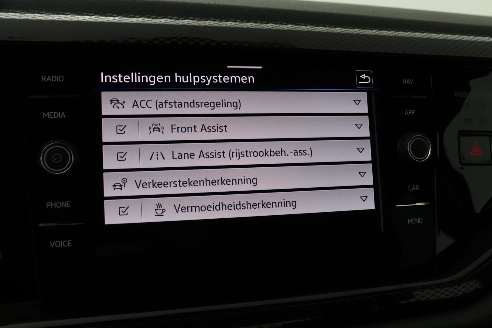Volkswagen Taigo 1.0 TSI Life | ACC | Travel Assist | Navigatie | LED | App-Connect | DAB+