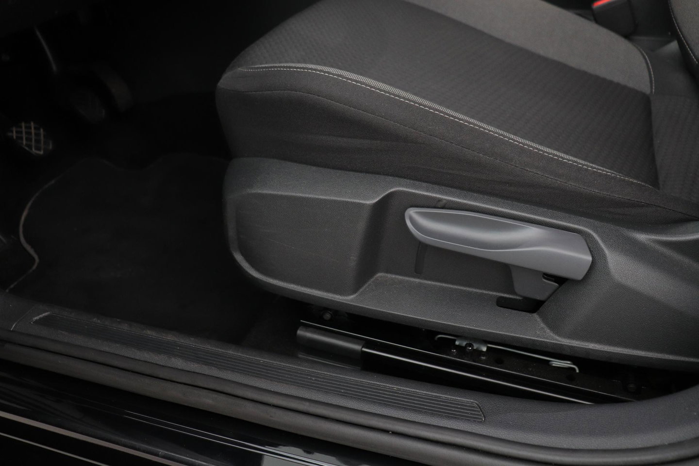 Volkswagen Taigo 1.0 TSI Life | ACC | Travel Assist | Navigatie | LED | App-Connect | DAB+