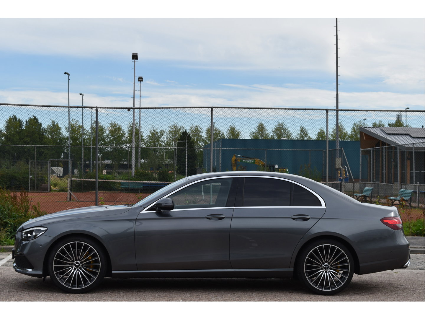 Mercedes-Benz E-Klasse 200 Exclusive Line Advantage Facelift | Afn.trekhaak | Camera | Sfeerverlichting | Carplay | Virtual cockpit | Stoelverwarming | LED