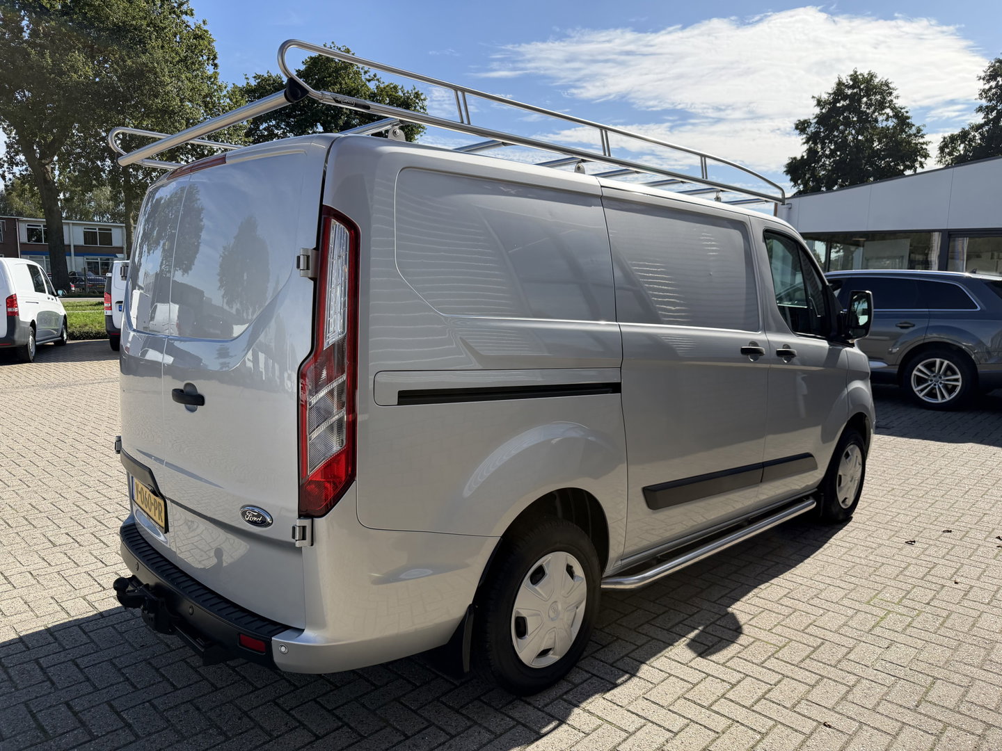 Ford Transit Custom 280 2.0 TDCI L1H1 Trend / euro 6 / bpm vrij / vaste prijs rijklaar € 13.950 ex btw / wordt afgeleverd met nieuwe distributie riem / airco / cruise / camera / imperial