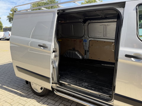 Ford Transit Custom 280 2.0 TDCI L1H1 Trend / euro 6 / bpm vrij / vaste prijs rijklaar € 13.950 ex btw / wordt afgeleverd met nieuwe distributie riem / airco / cruise / camera / imperial