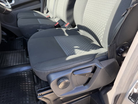 Ford Transit Custom 280 2.0 TDCI L1H1 Trend / euro 6 / bpm vrij / vaste prijs rijklaar € 13.950 ex btw / wordt afgeleverd met nieuwe distributie riem / airco / cruise / camera / imperial