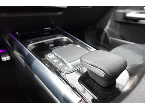 Mercedes-Benz GLA 220 d PANO KEYLESS CAM