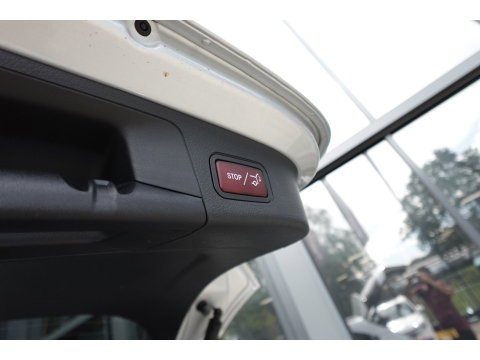Mercedes-Benz GLA 220 d PANO KEYLESS CAM