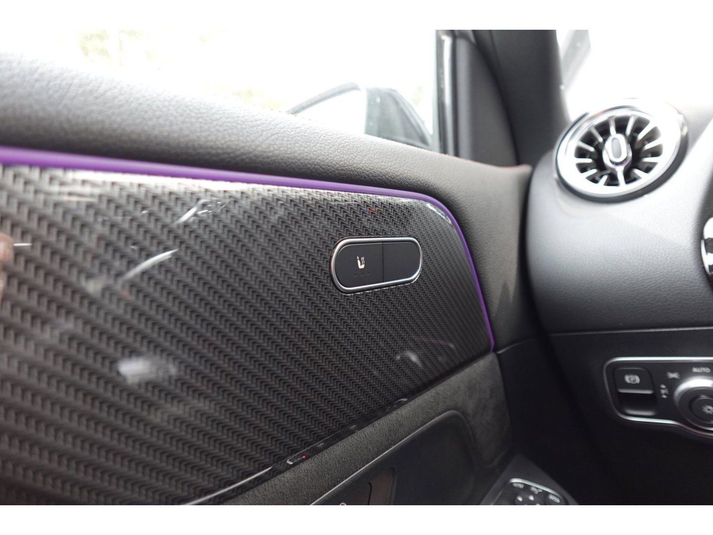 Mercedes-Benz GLA 220 d PANO KEYLESS CAM