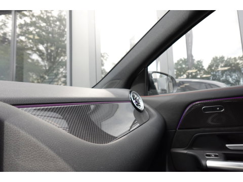 Mercedes-Benz GLA 220 d PANO KEYLESS CAM