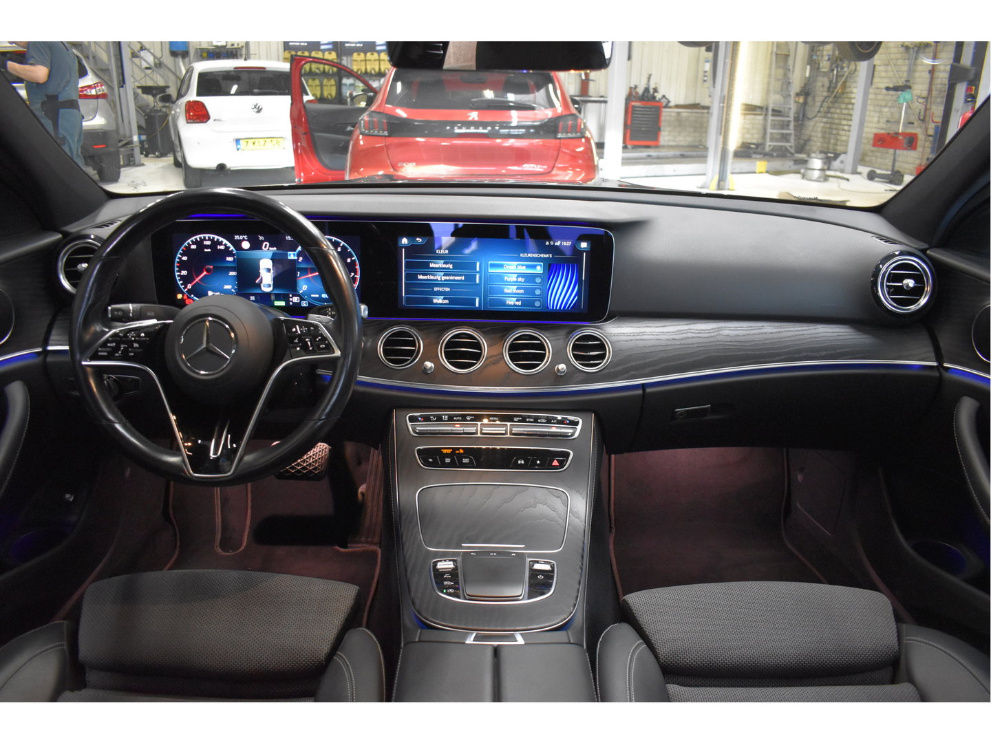 Mercedes-Benz E-Klasse 200 Exclusive Line Advantage Facelift | Afn.trekhaak | Camera | Sfeerverlichting | Carplay | Virtual cockpit | Stoelverwarming | LED