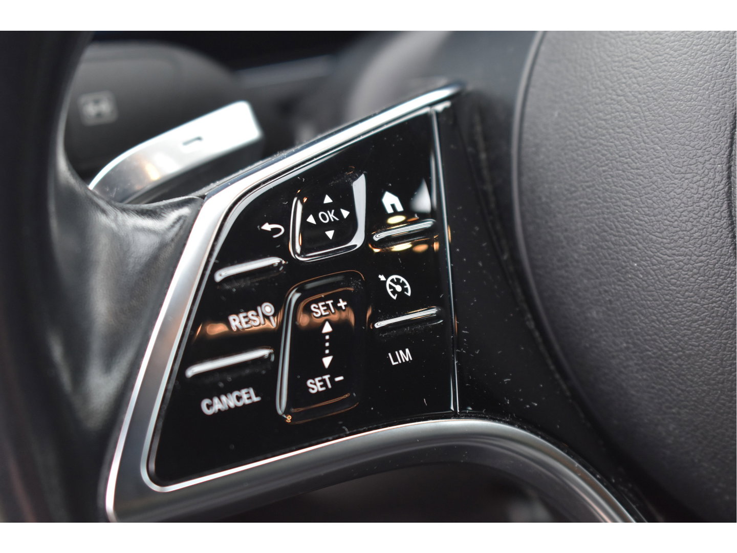 Mercedes-Benz E-Klasse 200 Exclusive Line Advantage Facelift | Afn.trekhaak | Camera | Sfeerverlichting | Carplay | Virtual cockpit | Stoelverwarming | LED