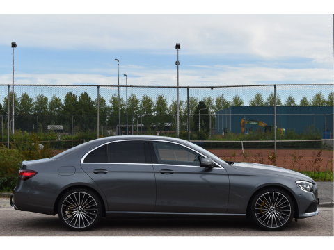 Mercedes-Benz E-Klasse 200 Exclusive Line Advantage Facelift | Afn.trekhaak | Camera | Sfeerverlichting | Carplay | Virtual cockpit | Stoelverwarming | LED