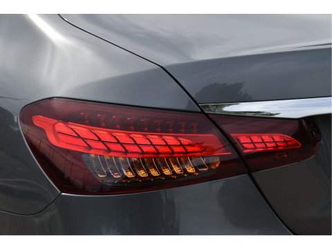 Mercedes-Benz E-Klasse 200 Exclusive Line Advantage Facelift | Afn.trekhaak | Camera | Sfeerverlichting | Carplay | Virtual cockpit | Stoelverwarming | LED