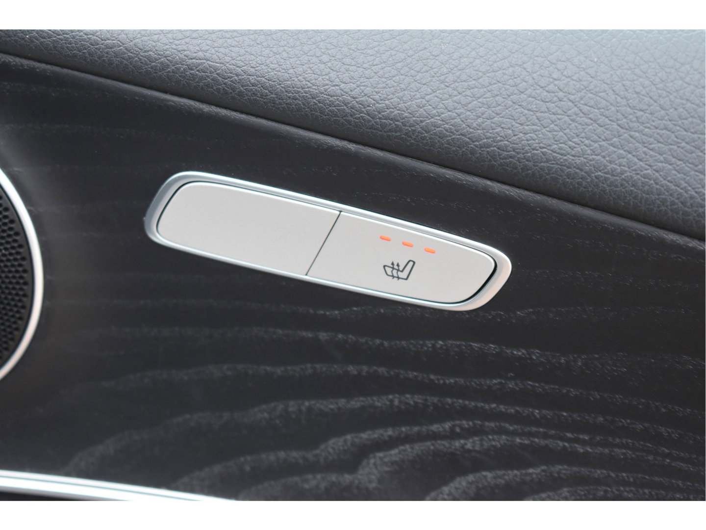 Mercedes-Benz E-Klasse 200 Exclusive Line Advantage Facelift | Afn.trekhaak | Camera | Sfeerverlichting | Carplay | Virtual cockpit | Stoelverwarming | LED