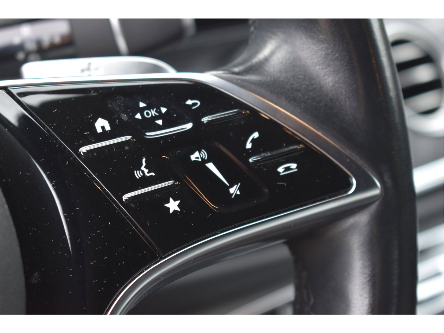 Mercedes-Benz E-Klasse 200 Exclusive Line Advantage Facelift | Afn.trekhaak | Camera | Sfeerverlichting | Carplay | Virtual cockpit | Stoelverwarming | LED