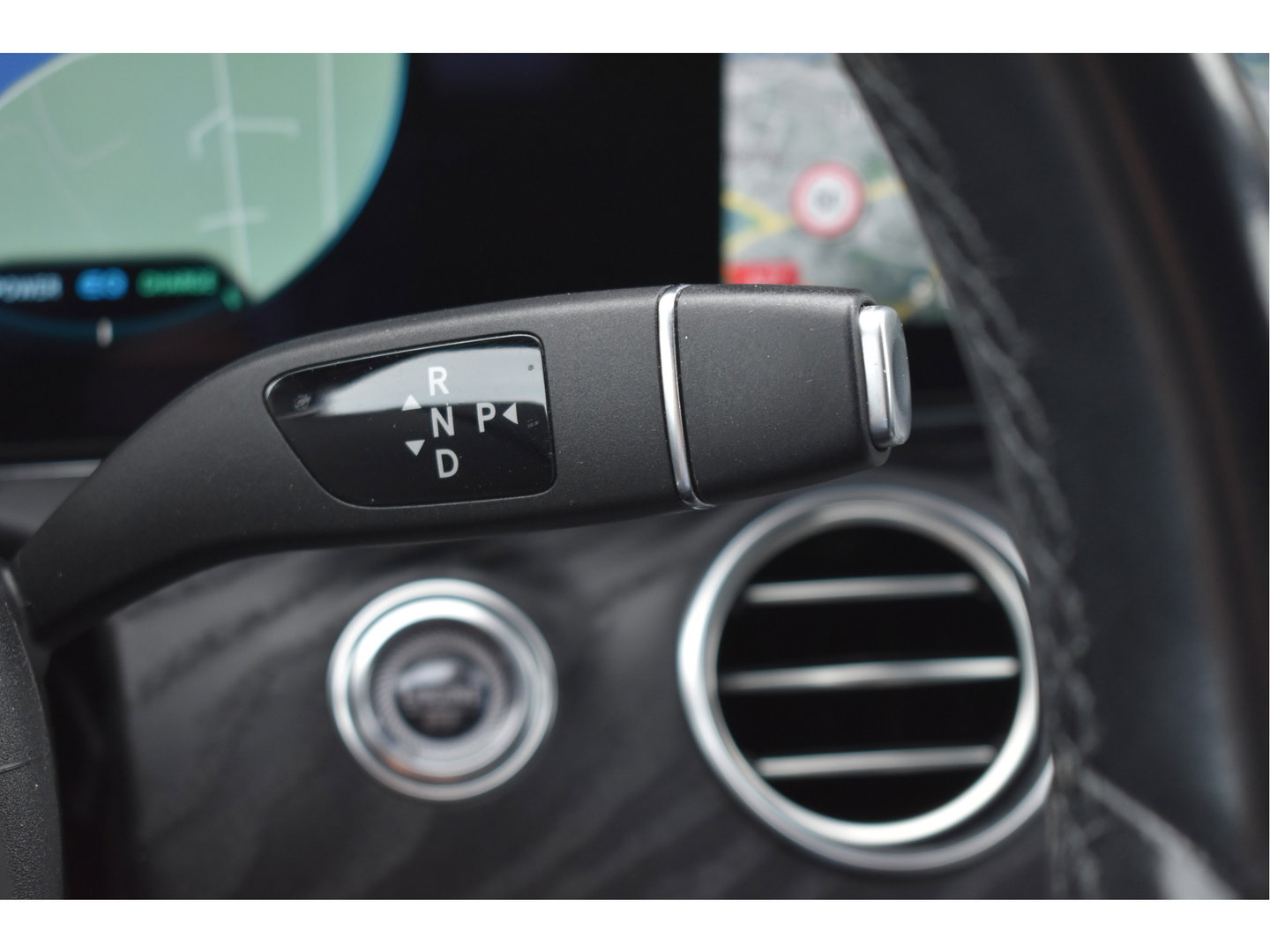 Mercedes-Benz E-Klasse 200 Exclusive Line Advantage Facelift | Afn.trekhaak | Camera | Sfeerverlichting | Carplay | Virtual cockpit | Stoelverwarming | LED