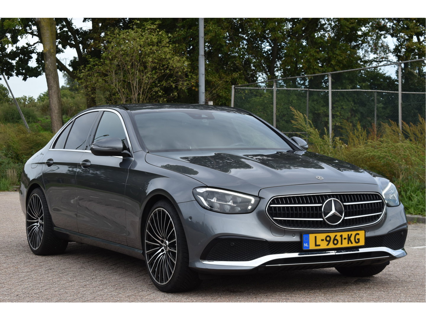 Mercedes-Benz E-Klasse 200 Exclusive Line Advantage Facelift | Afn.trekhaak | Camera | Sfeerverlichting | Carplay | Virtual cockpit | Stoelverwarming | LED