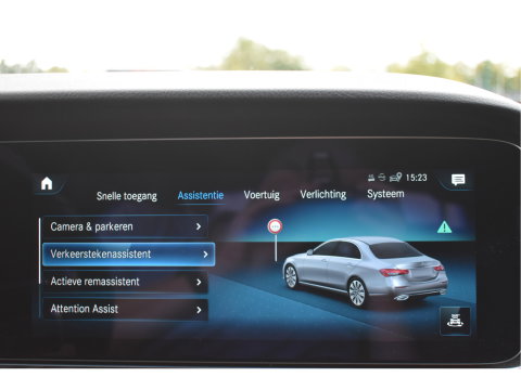 Mercedes-Benz E-Klasse 200 Exclusive Line Advantage Facelift | Afn.trekhaak | Camera | Sfeerverlichting | Carplay | Virtual cockpit | Stoelverwarming | LED