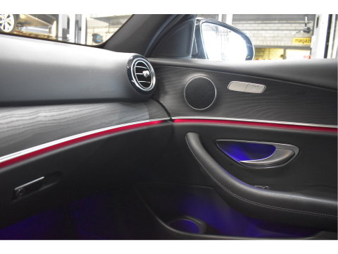 Mercedes-Benz E-Klasse 200 Exclusive Line Advantage Facelift | Afn.trekhaak | Camera | Sfeerverlichting | Carplay | Virtual cockpit | Stoelverwarming | LED