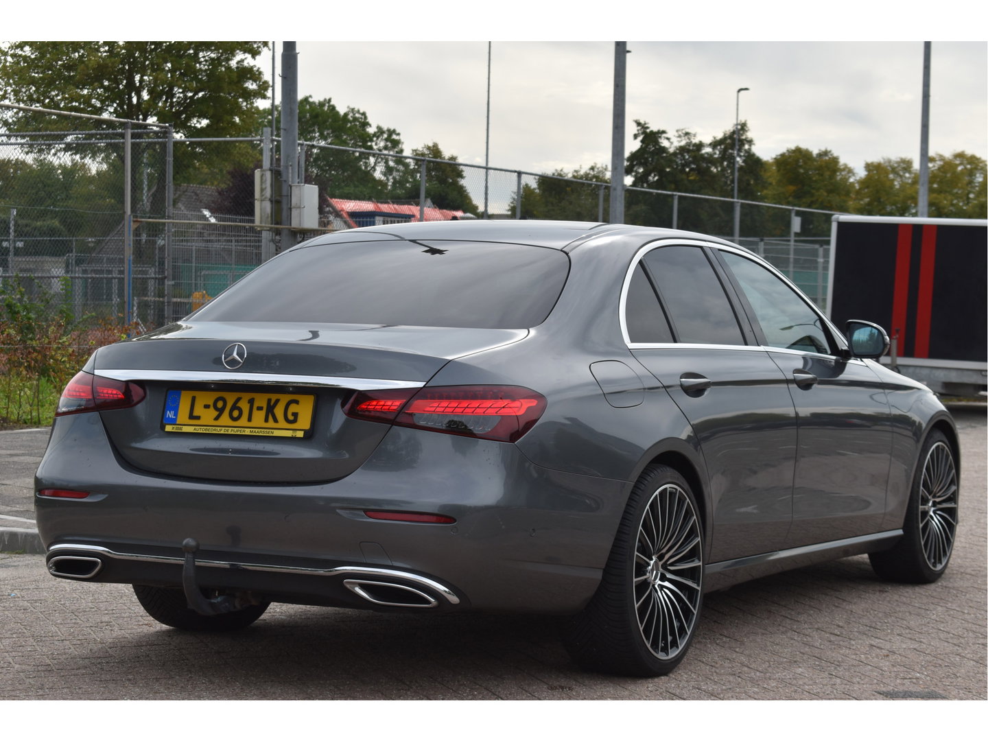 Mercedes-Benz E-Klasse 200 Exclusive Line Advantage Facelift | Afn.trekhaak | Camera | Sfeerverlichting | Carplay | Virtual cockpit | Stoelverwarming | LED