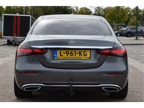 Mercedes-Benz E-Klasse 200 Exclusive Line Advantage Facelift | Afn.trekhaak | Camera | Sfeerverlichting | Carplay | Virtual cockpit | Stoelverwarming | LED