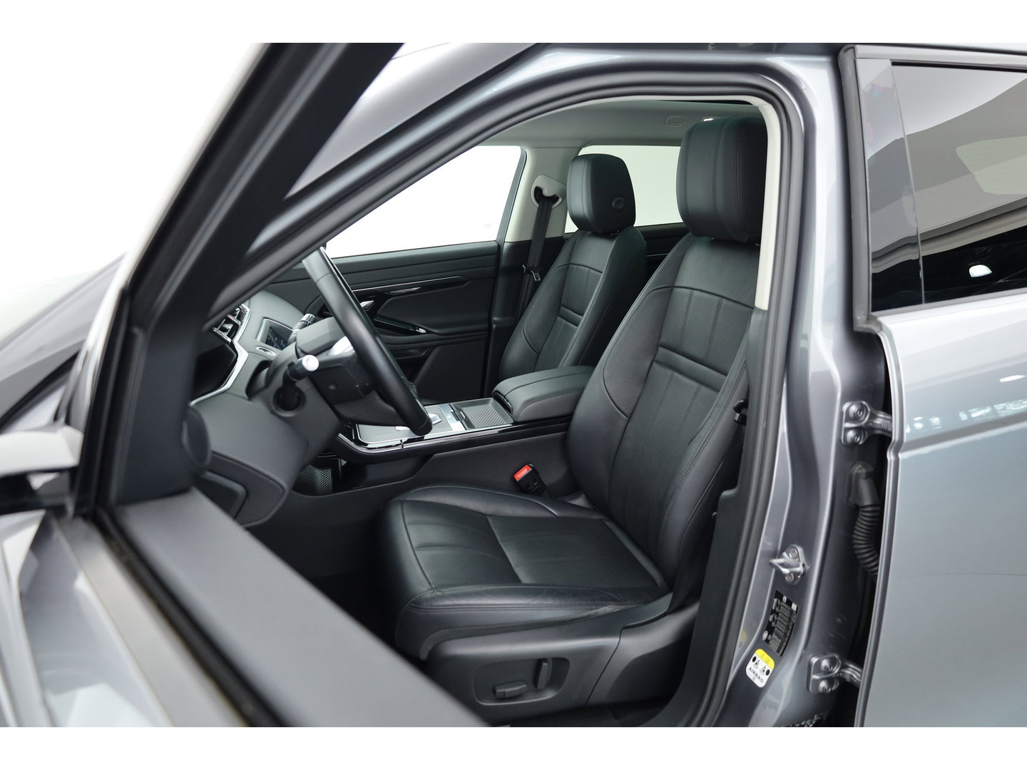 Land Rover Range Rover Evoque 1.5 P300e AWD S | Rijklaar! | Pano | Leder | Cruise Contr. | Camera | Apple CarPlay | Led | Stoelverw. | All Season