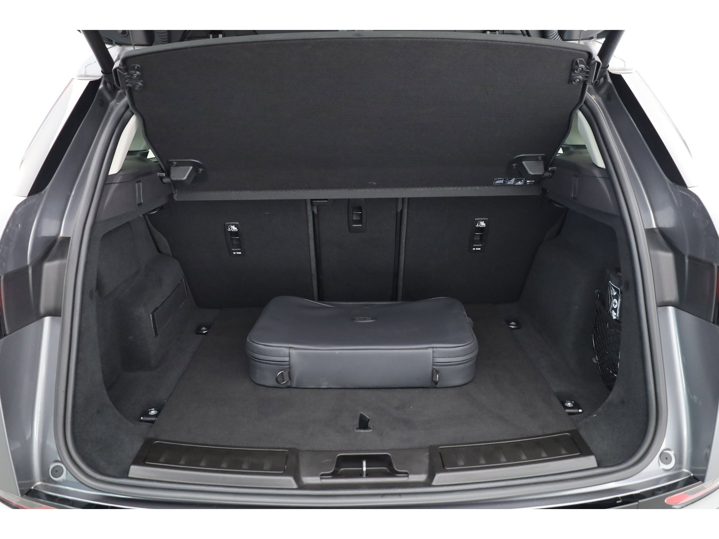 Land Rover Range Rover Evoque 1.5 P300e AWD S | Rijklaar! | Pano | Leder | Cruise Contr. | Camera | Apple CarPlay | Led | Stoelverw. | All Season