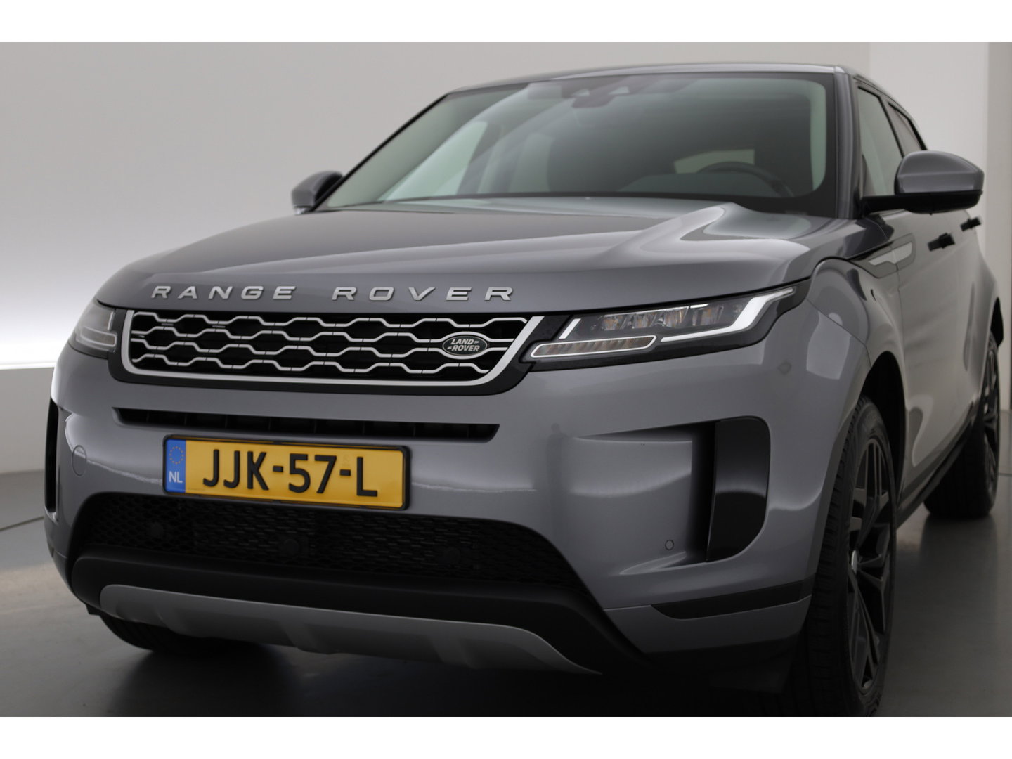 Land Rover Range Rover Evoque 1.5 P300e AWD S | Rijklaar! | Pano | Leder | Cruise Contr. | Camera | Apple CarPlay | Led | Stoelverw. | All Season