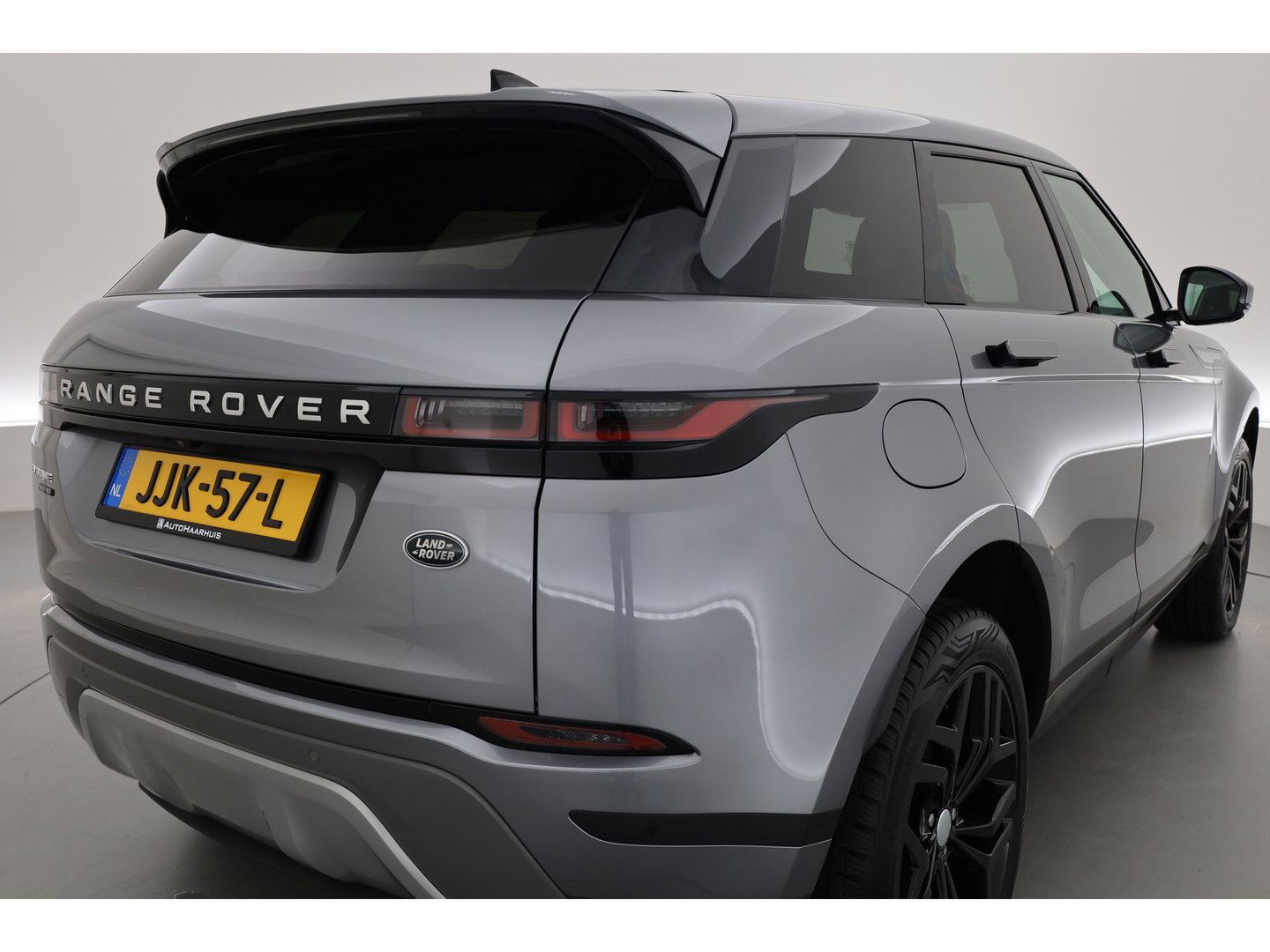 Land Rover Range Rover Evoque 1.5 P300e AWD S | Rijklaar! | Pano | Leder | Cruise Contr. | Camera | Apple CarPlay | Led | Stoelverw. | All Season