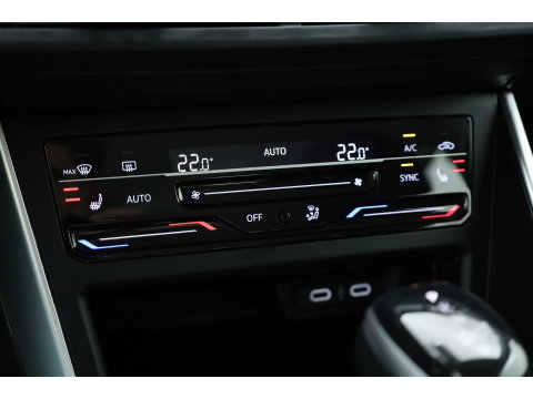 Volkswagen Polo 1.0 TSI Life Business | Orgi. NL | Rijklaar! | Apple CarPlay | Adapt. Cruise | Stoelverw. | PDC | Navi