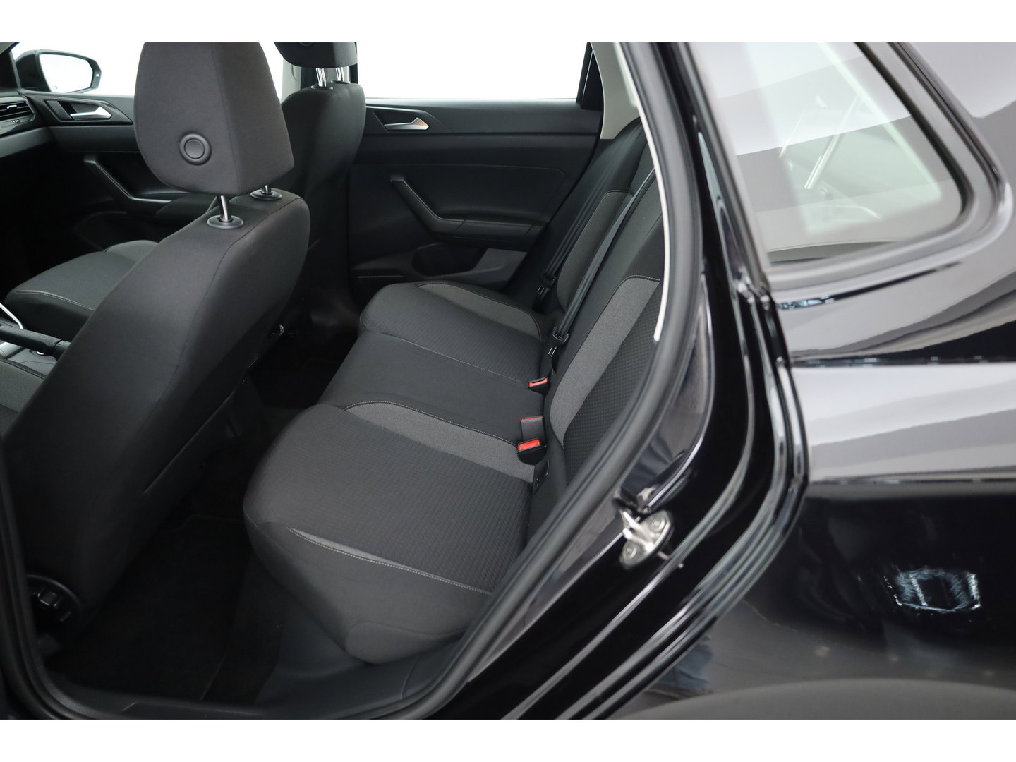 Volkswagen Polo 1.0 TSI Life Business | Orgi. NL | Rijklaar! | Apple CarPlay | Adapt. Cruise | Stoelverw. | PDC | Navi