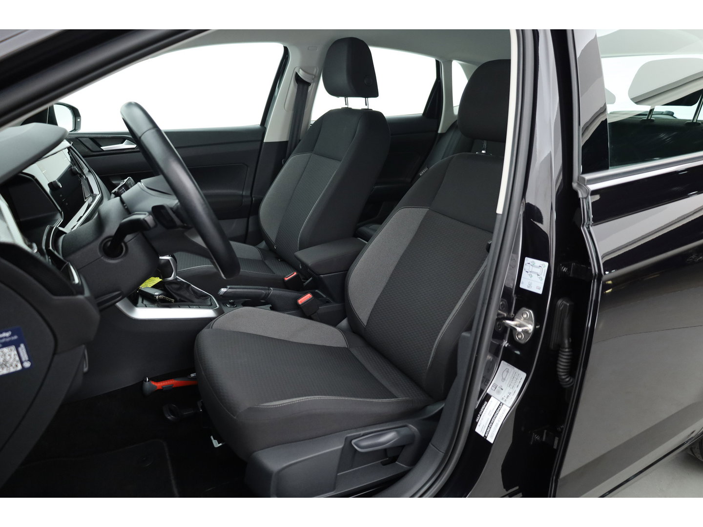 Volkswagen Polo 1.0 TSI Life Business | Orgi. NL | Rijklaar! | Apple CarPlay | Adapt. Cruise | Stoelverw. | PDC | Navi
