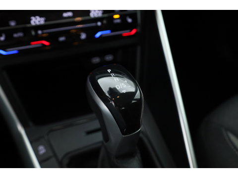 Volkswagen Polo 1.0 TSI Life Business | Orgi. NL | Rijklaar! | Apple CarPlay | Adapt. Cruise | Stoelverw. | PDC | Navi