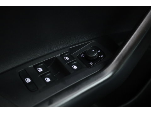 Volkswagen Polo 1.0 TSI Life Business | Orgi. NL | Rijklaar! | Apple CarPlay | Adapt. Cruise | Stoelverw. | PDC | Navi