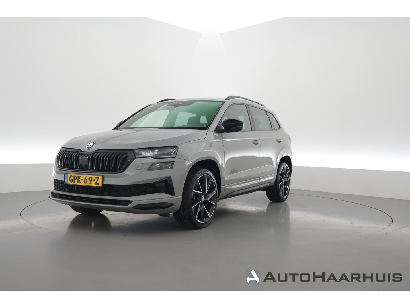 Škoda Karoq 1.5 TSI ACT Sportline | Leder | Elek. Trekhaak | Standkachel | 19'' | Camera | 4x Stoel- Stuurverw. | Apple CarPlay | Digi. Cockpit