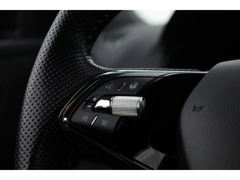 Škoda Karoq 1.5 TSI ACT Sportline | Leder | Elek. Trekhaak | Standkachel | 19'' | Camera | 4x Stoel- Stuurverw. | Apple CarPlay | Digi. Cockpit