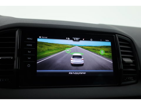Škoda Karoq 1.5 TSI ACT Sportline | Leder | Elek. Trekhaak | Standkachel | 19'' | Camera | 4x Stoel- Stuurverw. | Apple CarPlay | Digi. Cockpit