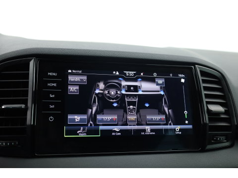 Škoda Karoq 1.5 TSI ACT Sportline | Leder | Elek. Trekhaak | Standkachel | 19'' | Camera | 4x Stoel- Stuurverw. | Apple CarPlay | Digi. Cockpit
