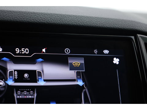 Škoda Karoq 1.5 TSI ACT Sportline | Leder | Elek. Trekhaak | Standkachel | 19'' | Camera | 4x Stoel- Stuurverw. | Apple CarPlay | Digi. Cockpit