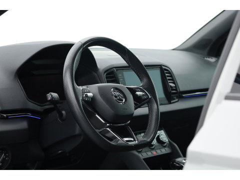 Škoda Karoq 1.5 TSI ACT Sportline | Leder | Elek. Trekhaak | Standkachel | 19'' | Camera | 4x Stoel- Stuurverw. | Apple CarPlay | Digi. Cockpit