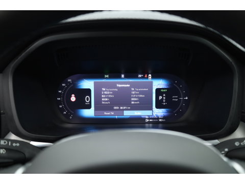 Volvo XC60 2.0 T8 Plug-in hybrid AWD Ultimate Dark | Pano | Trekhaak | HUD | Pilot Assist | Bliss | Leder | H&K | 360cam | Stoel- Stuurverw.