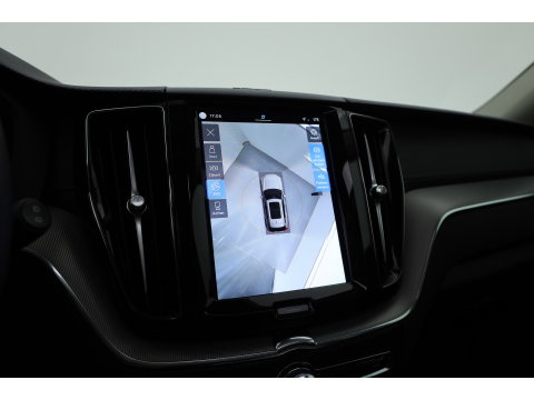 Volvo XC60 2.0 T8 Plug-in hybrid AWD Ultimate Dark | Pano | Trekhaak | HUD | Pilot Assist | Bliss | Leder | H&K | 360cam | Stoel- Stuurverw.