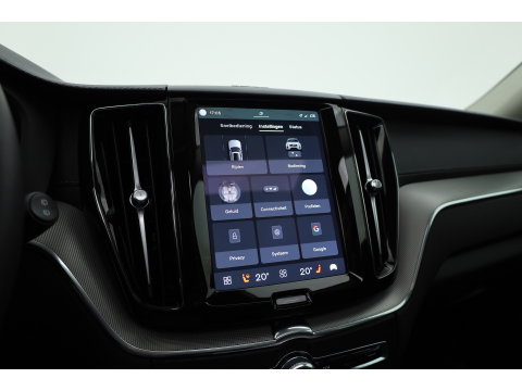 Volvo XC60 2.0 T8 Plug-in hybrid AWD Ultimate Dark | Pano | Trekhaak | HUD | Pilot Assist | Bliss | Leder | H&K | 360cam | Stoel- Stuurverw.