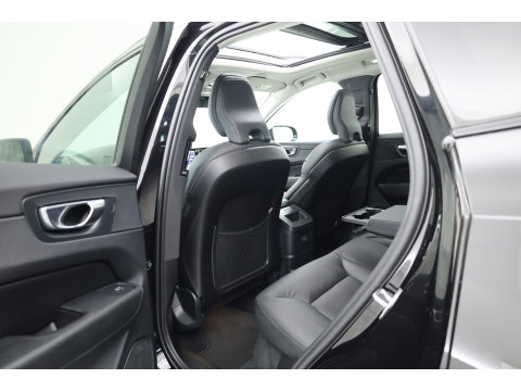 Volvo XC60 2.0 T8 Plug-in hybrid AWD Ultimate Dark | Pano | Trekhaak | HUD | Pilot Assist | Bliss | Leder | H&K | 360cam | Stoel- Stuurverw.