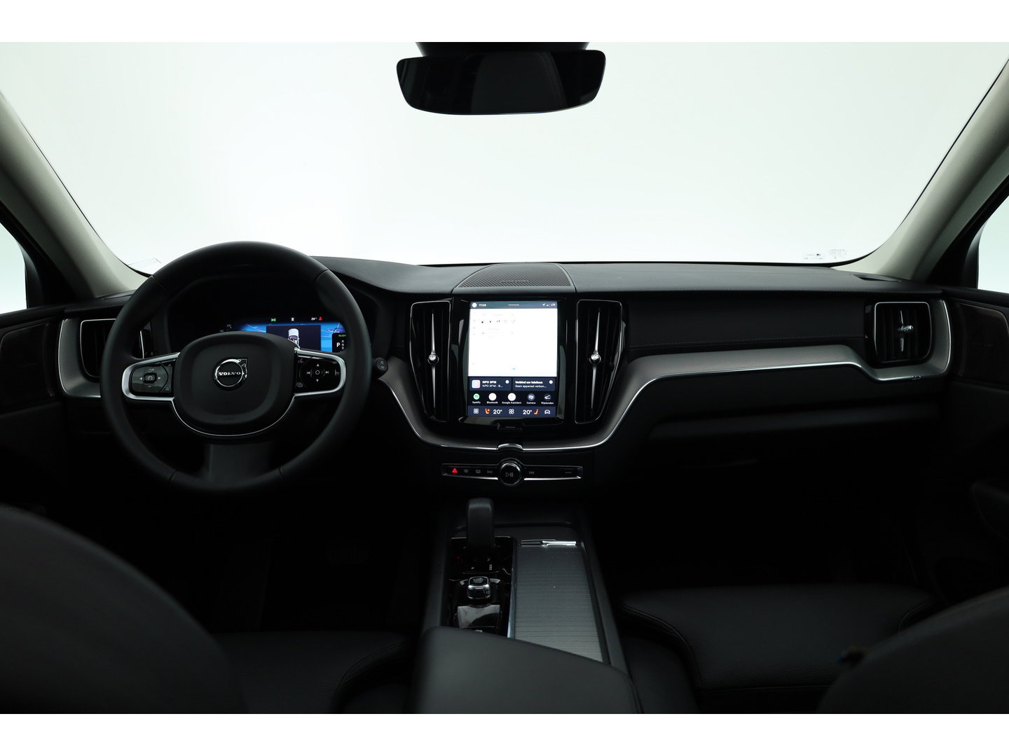 Volvo XC60 2.0 T8 Plug-in hybrid AWD Ultimate Dark | Pano | Trekhaak | HUD | Pilot Assist | Bliss | Leder | H&K | 360cam | Stoel- Stuurverw.