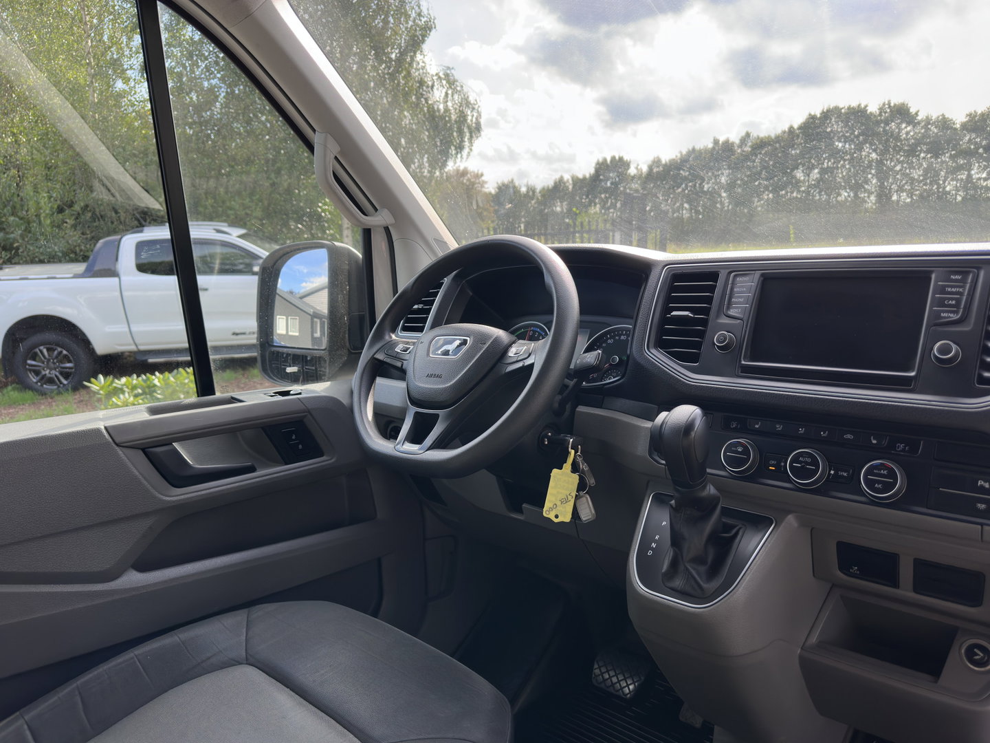 MAN eTGE Basis 36 kWh L3 H3 (2-Fase) {SoH-88%} Aut. *HEATPUMP | NAVI-FULLMAP | AIRCO | CRUISE | CAMERA | HEATED-ERGO-SEATS | PDC | DAB | WIFI | FULL-LED | 3-PERS |  CCS-FASTLOADER*