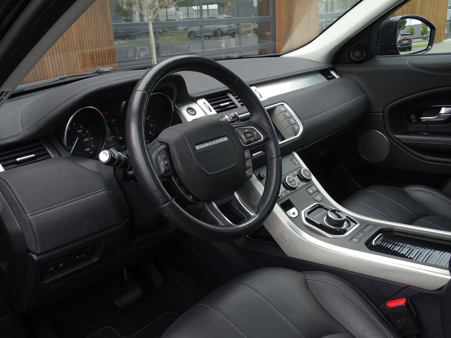 Land Rover Range Rover Evoque 2.0 240PK automaat / SE Dynamic / 2017