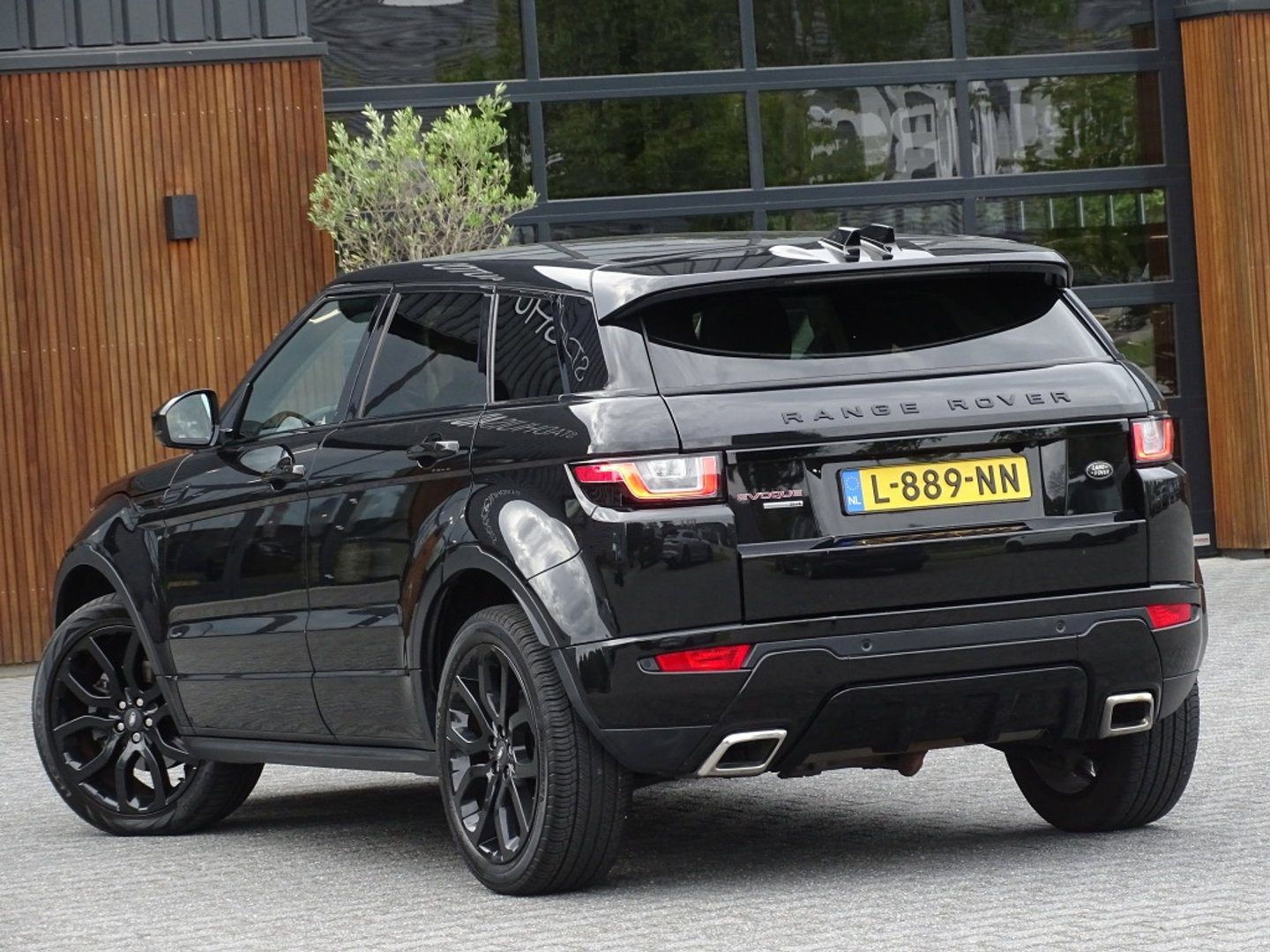 Land Rover Range Rover Evoque 2.0 240PK automaat / SE Dynamic / 2017